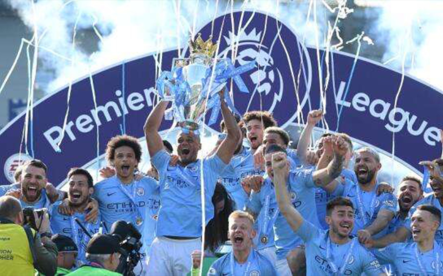 在英超联赛 在英超联赛